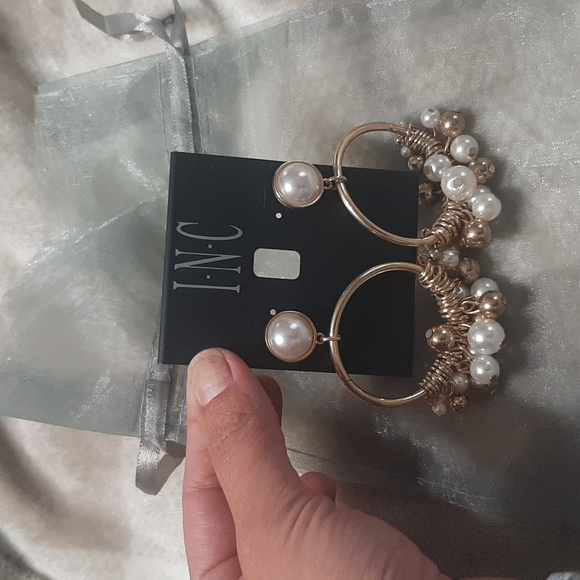 New INC hanging pearl and golden earrings - Picture 2 of 3